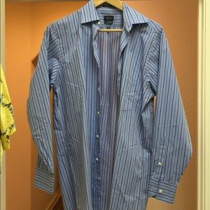 Classic fit button up